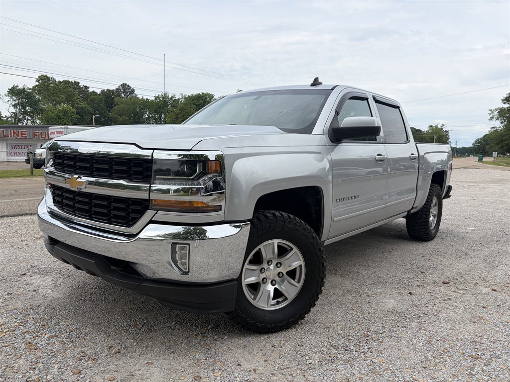2018 Chevrolet Silverado 1500 LT 4X4 Crew Cab Short Box's photo