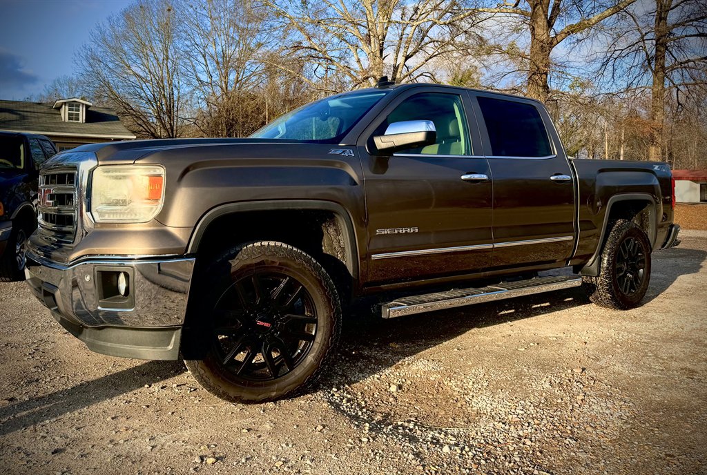 2015 GMC Sierra 1500 SLT's photo