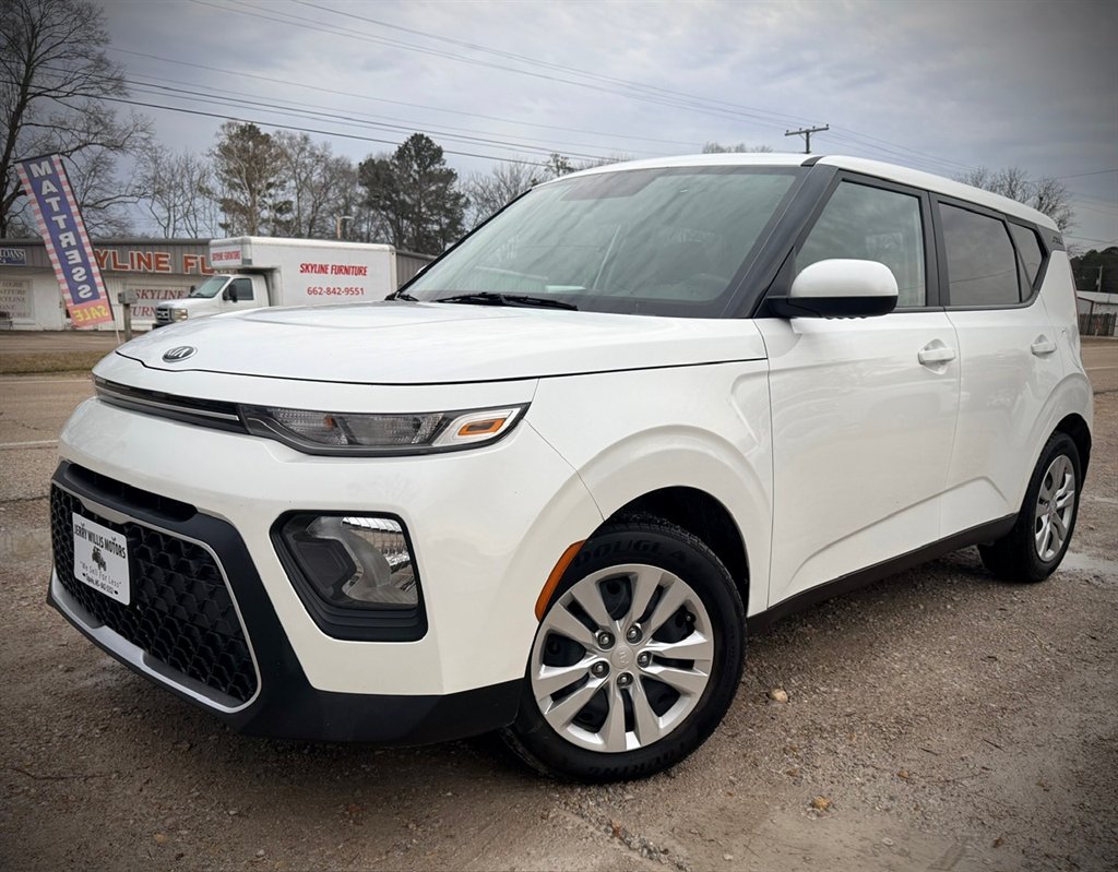 2021 Kia Soul LX's photo