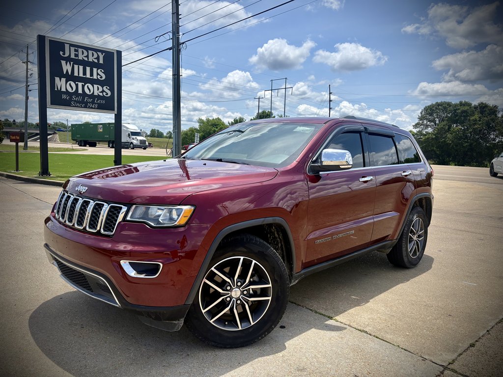 2017 Jeep Grand Cherokee Limited's photo