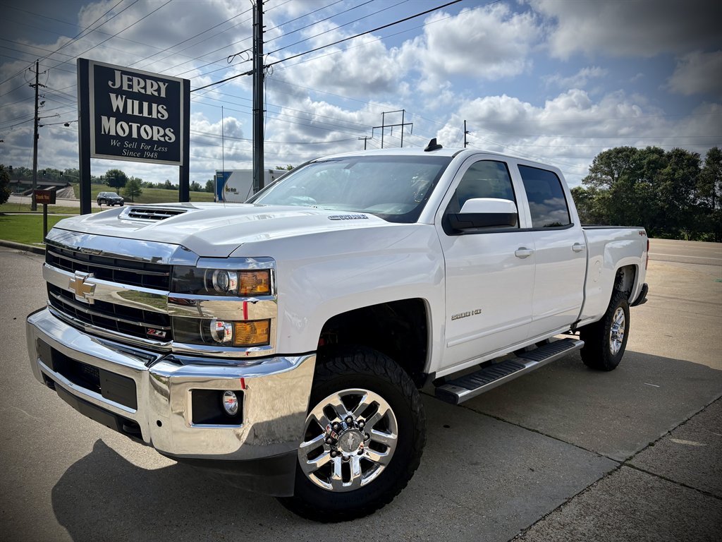 2019 Chevrolet Silverado HD LT 4WD Crew Cab Standard Box's photo