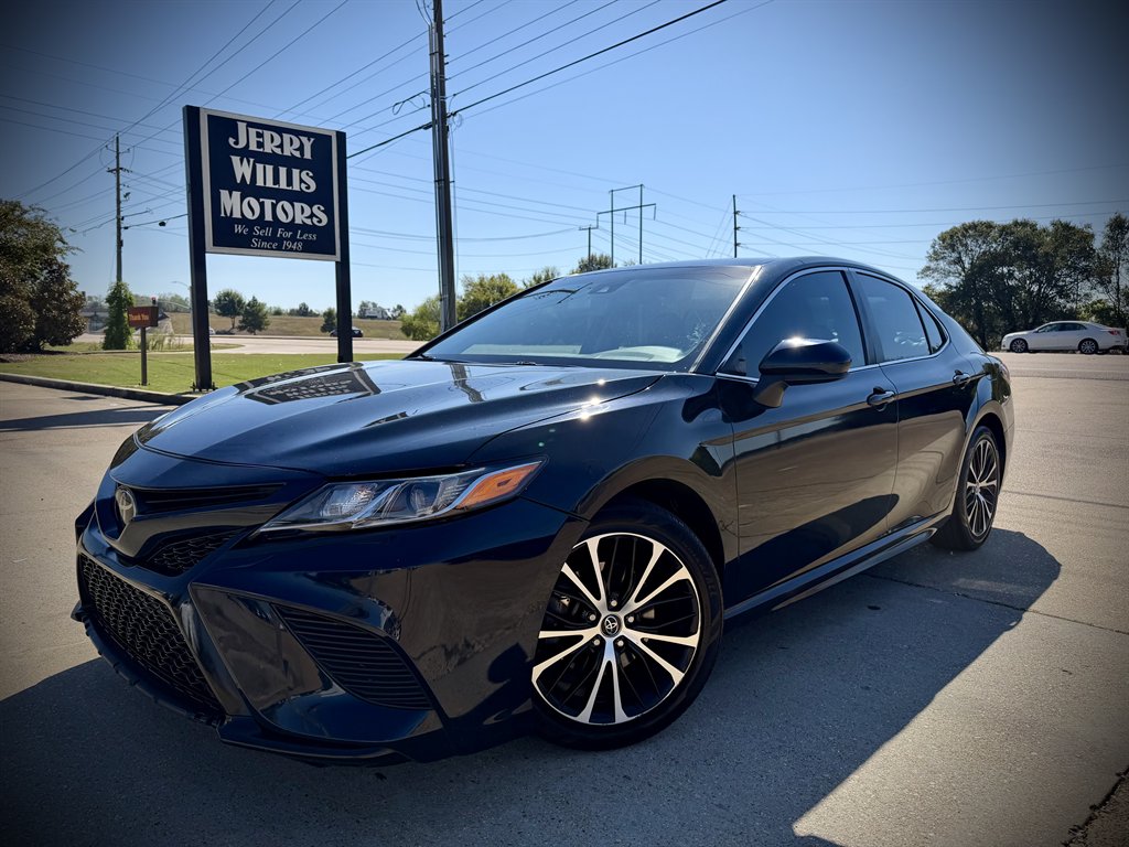 2019 Toyota Camry SE