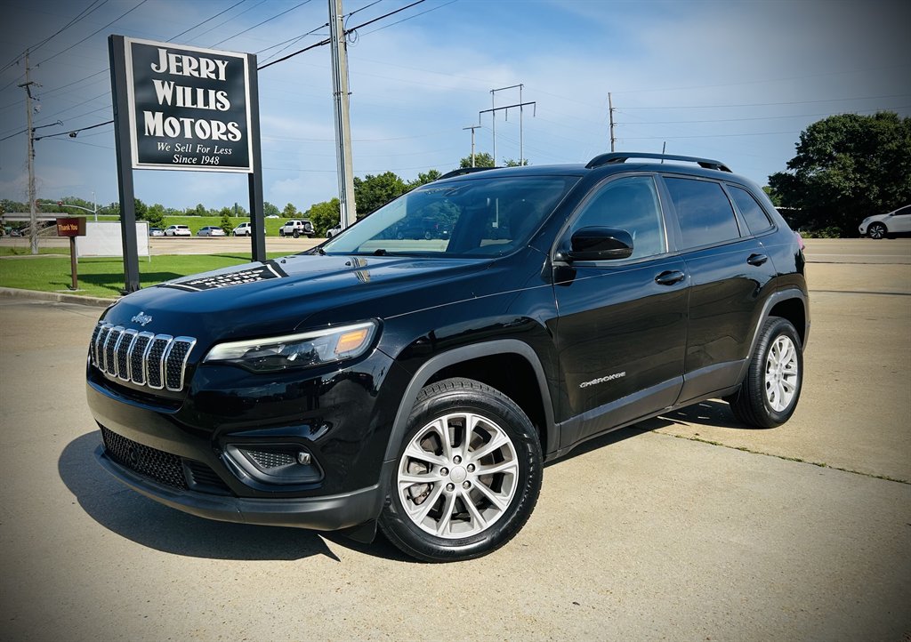 2022 Jeep Cherokee Latitude Lux's photo