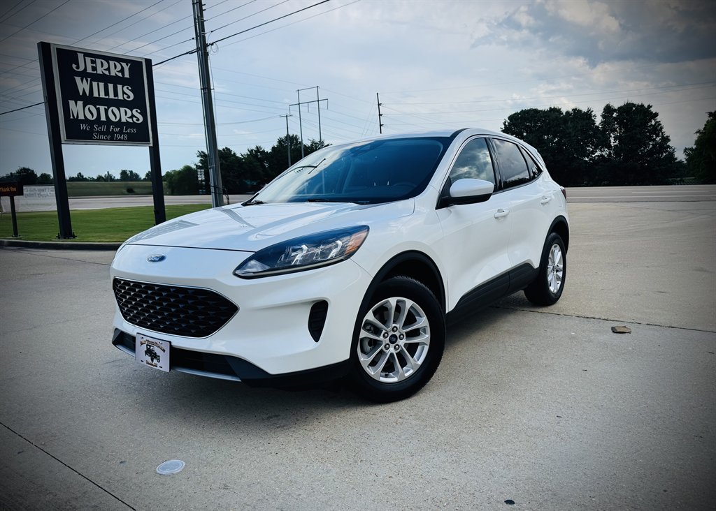 2020 Ford Escape SE