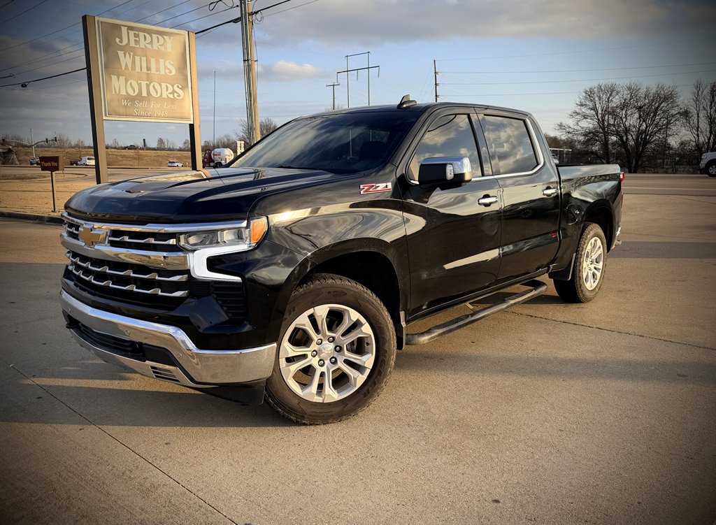 2022 Chevrolet Silverado 1500 LTZ's photo